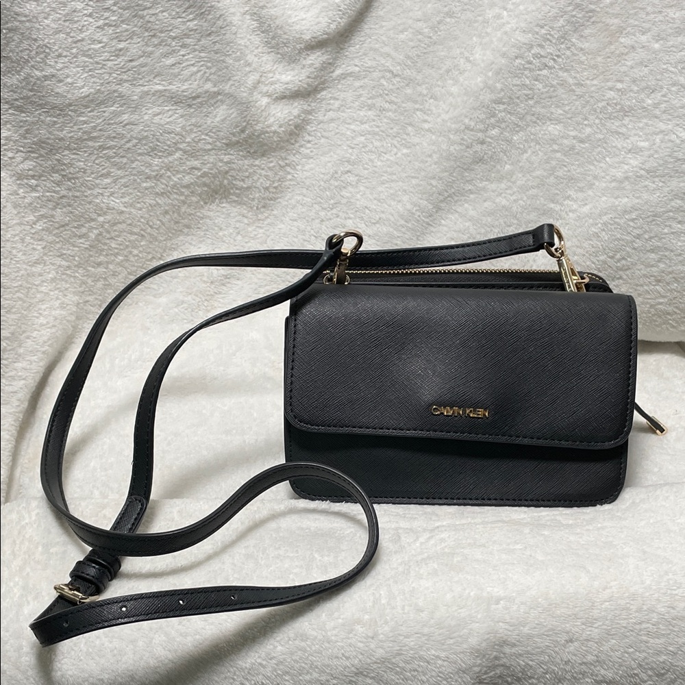Calvin Klein Elegant Black Crossbody Bag